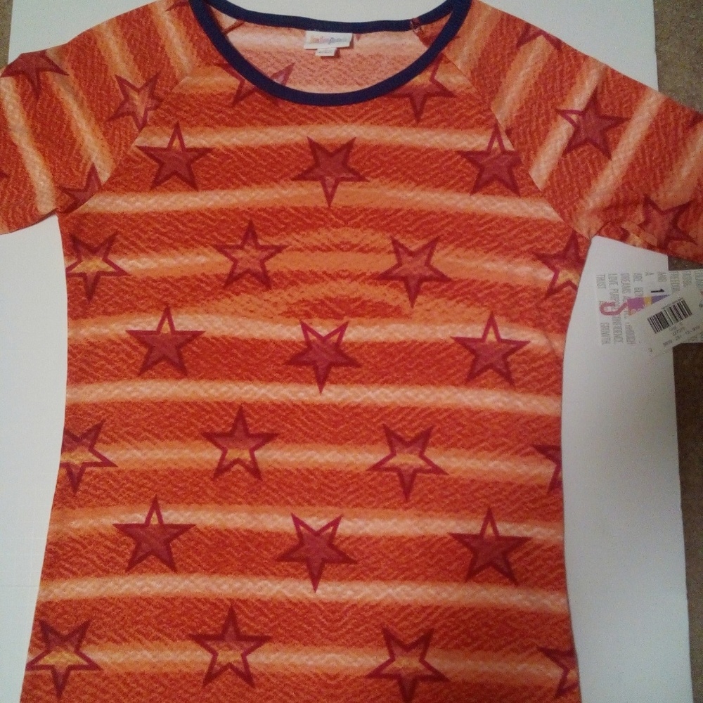 LuLaRoe fitted Gigi top